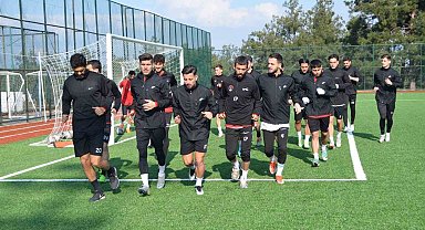 Denizli İdmanyurdu, İzmir deplasmanında galibiyet serisini sürdürmek istiyor