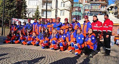 Deprem anı ve tahliye tatbikatı gerçeği aratmadı