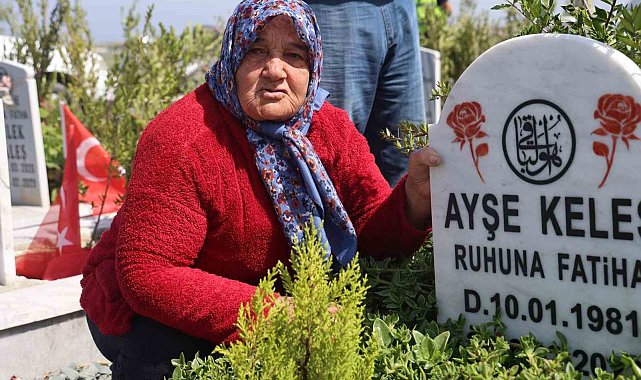 Deprem mezarlığında gözyaşlarıyla geçen Ramazan Bayramı