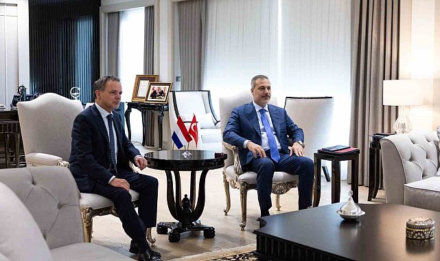 Dışişleri Bakanı Fidan, Hollandalı mevkidaşı Veldkamp ile bir araya geldi