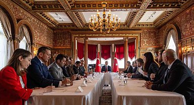 Dışişleri Bakanı Fidan, Suriye-Amerikan Toplumu Temsilcileri'ni kabul etti