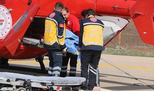 Diyarbakır'da kalp krizi geçiren kadın ambulans helikopterle hastaneye sevk edildi