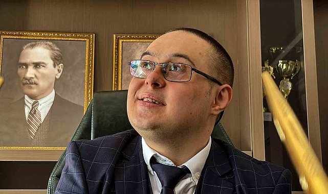 Down sendromlu genç milli eğitim müdürü oldu: İlk talimatı gençlere spor salonu oldu