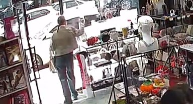 Dünya Kadınlar Günü'ndeki yoğunluktan yararlanan kadın hırsız iş başında