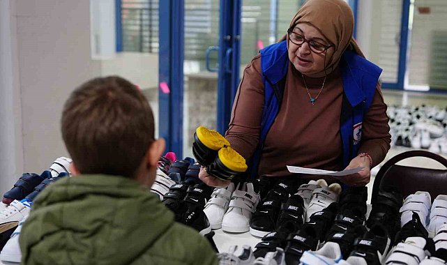 Düzce Belediyesi bu bayram da çocukları sevindirdi