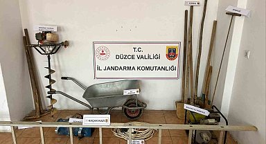 Düzce'de define için evde 15 metre tünel kazmışlar