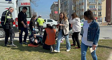 Edirne'de motosiklet ile otomobil çarpıştı: 1 yaralı