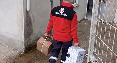 Edirne'de erzaklar ihtiyaç sahiplerine ulaştırılıyor