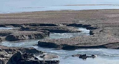 Eğirdir Gölü'nde yeni düdenler su tehlikesini büyütüyor