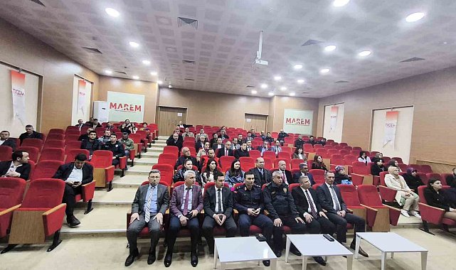 Eğirdir'de güvenli internet kullanımı eğitimi