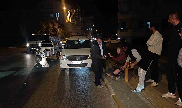 Ehliyetsiz elektrikli bisiklet otomobile çarptı: 1 yaralı