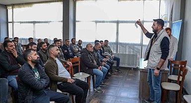Ekipler sokak hayvanları konusunda bilgilendirildi