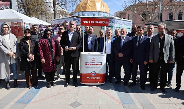 Elazığ'da 'Anayasa Değişsin, Aile Korunsun' kampanyası