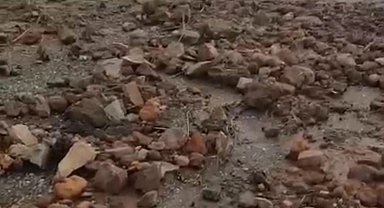 Elazığ'da heyelan nedeniyle yol ulaşıma kapandı