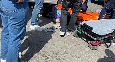 Elazığ'da iki farklı otomobilin çarptığı genç kız ağır yaralandı