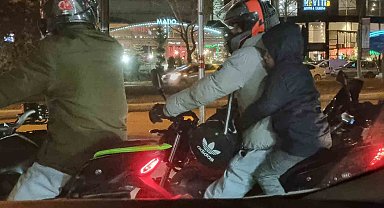 Elazığ'da tehlikeli motosiklet yolculuğu