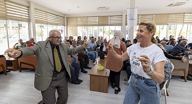 Emekli evlerinde bayram coşkusu