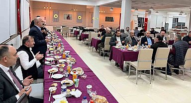 Emet'te köy ve mahalle muhtarları iftarda bir araya geldi