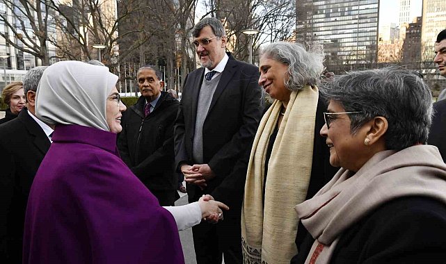 Emine Erdoğan, BM'deki "Sıfır Atık Enstelasyon Sergisi"ni ziyaret etti