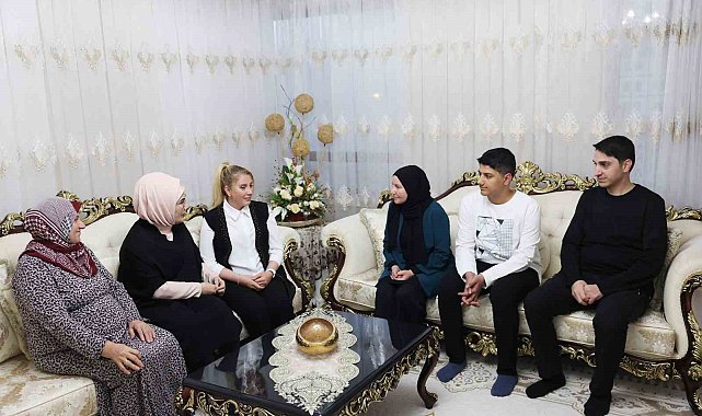 Emine Erdoğan, Vehibe Sayın'ın iftar sofrasına konuk oldu