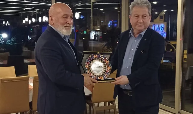Enerji Bir-Sen Genel Başkanı Tombul'a plaket