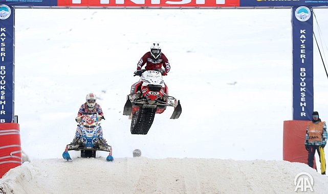 Erciyes'in zirvesinde Dünya Kar Motosikleti Şampiyonası için ger sayım başladı