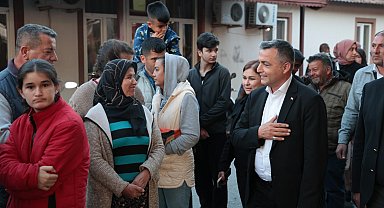 Erkekler hamur açıyor, kadınlar iş hayatına adım atıyor