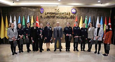 Erol, 8 Mart Dünya Kadınlar Günü'nde kadın personelleri unutmadı