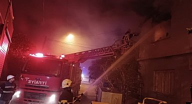 Erzin'de ev yangını