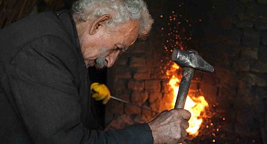 Erzincan'ın asırlık demirci ustası vefat etti