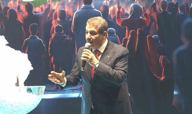 Esenler Belediye Başkanı Tevfik Göksu, Kadir Gecesi'nde "10 Bin Hatim, 100 Bin Dua" programında konuştu