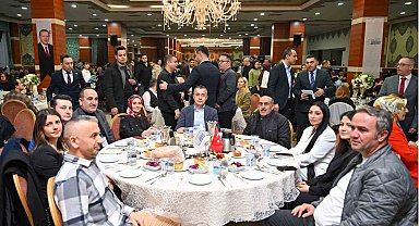 Esenyurt Başkan Vekili Aksoy belediye personelleriyle iftarda buluştu