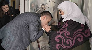 Esenyurt Belediye Başkan Vekili Aksoy, Gülizar teyzenin iftar sofrasına misafir oldu