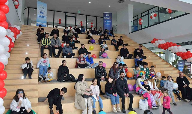 Esenyurt Belediyesi, bayramın coşkusunu ve mutluluğunu yetim çocuklarla paylaştı