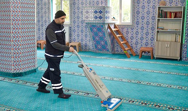 Esenyurt Belediyesi'nden camilerde bayram temizliği