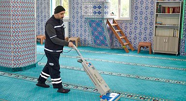 Esenyurt Belediyesi'nden camilerde bayram temizliği