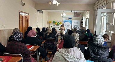 Esenyurt Belediyesi'nden "Güçlü Aile, Güçlü Toplum" seminerleri