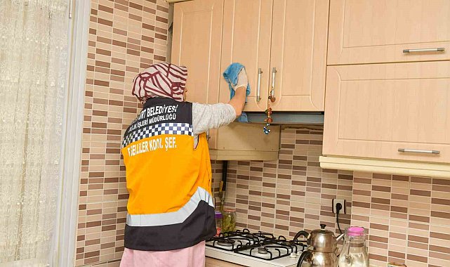 Esenyurt Belediyesi'nden yaşlı ve engellilere destek
