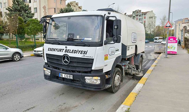 Esenyurt'un sokakları bayrama hazır