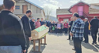 Eski eşi tarafından öldürülen kadının cenazesi toprağa verildi