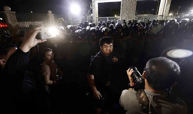 Eski Filipinler Devlet Başkanı Duterte, Lahey'e götürülüyor