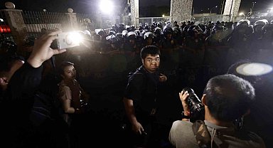 Eski Filipinler Devlet Başkanı Duterte, Lahey'e götürülüyor