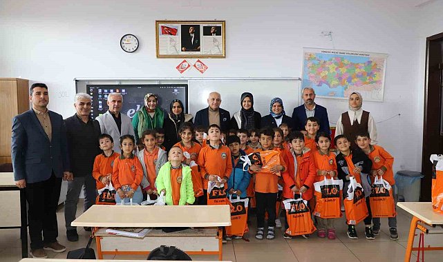 Eski TFF Başkanı Büyükekşi'den depremzedelere destek