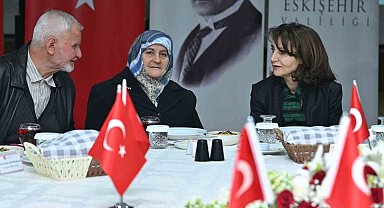 Eskişehir Valiliği 18 Mart Şehitleri Anma Günü ve Çanakkale Deniz Zaferi'nin yüz onuncu yıldönümü adına iftar düzenledi