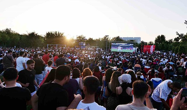 Eskişehir'de milli maç heyecanı dev ekranda yaşanacak