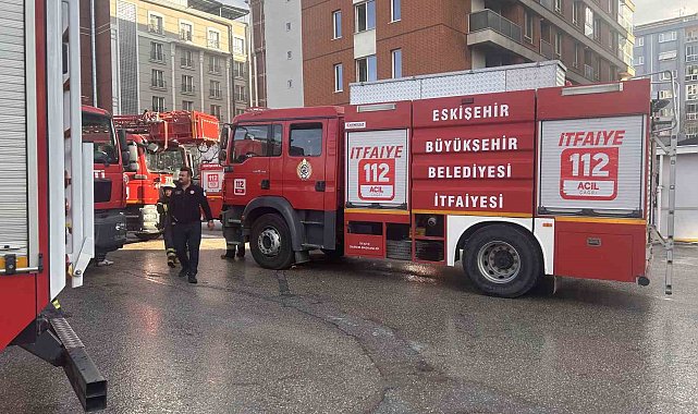 Eskişehir'de otelin kafeteryasında çıkan yangın paniğe neden oldu