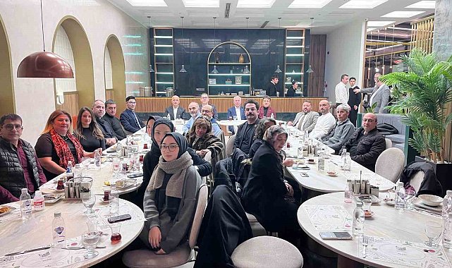 Eskişehir'de Vali Yardımcısı Oğuz Şenlik'in katılımıyla iftar yemeği düzenlendi