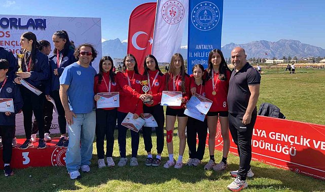 Eskişehirli öğrenciler şampiyonlarda büyük başarılar elde etti