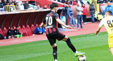 Eskişehirspor, 2 Eylül SK'yı 2-0'la geçti
