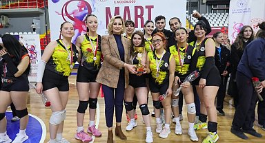 Evinin sultanları filede buluştu